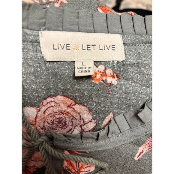 Live & Let Live Green Floral Top Size XS - Picture 5 of 7
